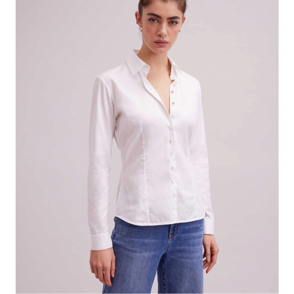 Anne Fontaine White Fitted Button-Down Shirt - Picture 2 of 13